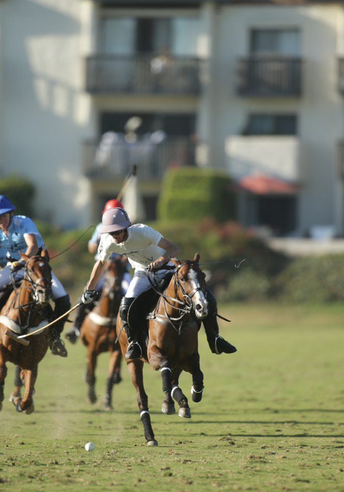 Carbenella's Ignacio "Nacho" Badiola on a breakaway.